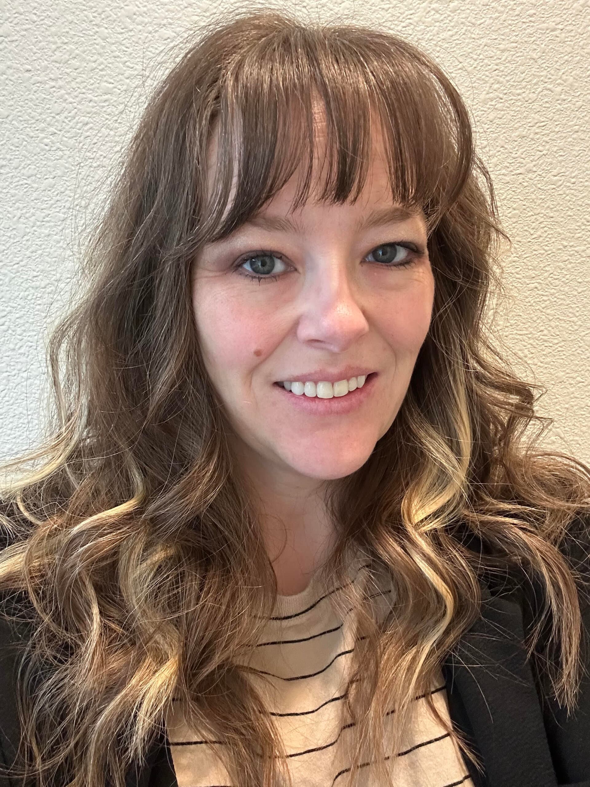 Ms. Jenny Holt