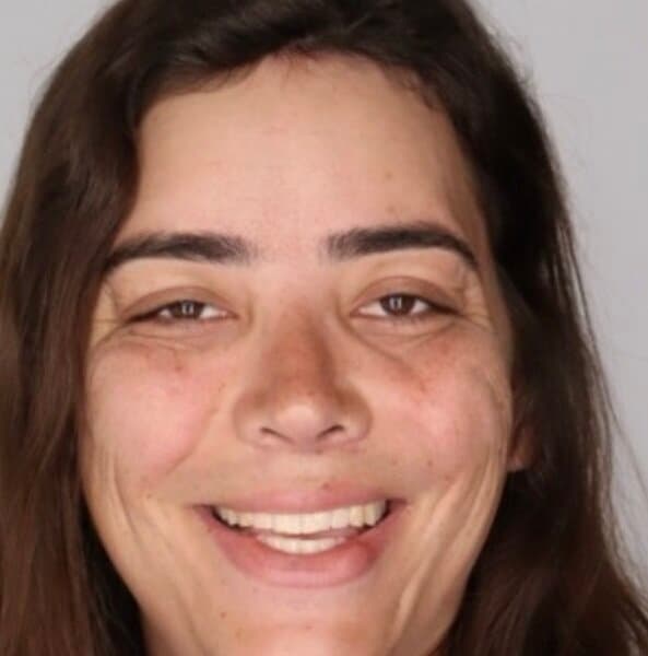 Isabel Vasquez, Tutor