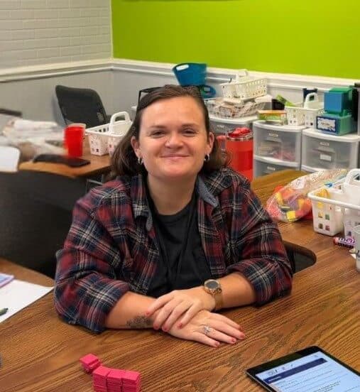 Shelby Weldon, Instructor