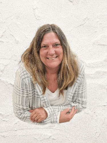 Mary Ellen-fotor-bg-remover-20250325111849-min