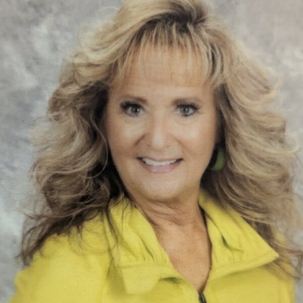 Ms. Tracey Zirfas